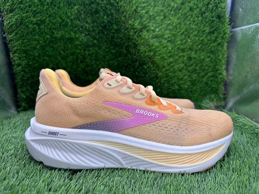 Brooks Ghost 17 1204311B810 Athletic Sneaker Womens 8.5B Orange Mesh Gym Running